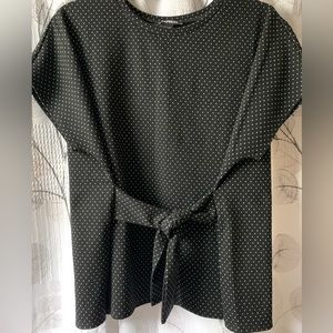 Express Top Large Black Polka Dot Tie-Waist Short Sleeve Stretch Women's